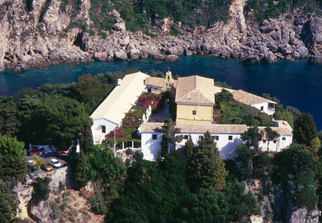 Cottage in Palaiokastritsa - The Heritage Cottage in Doukades