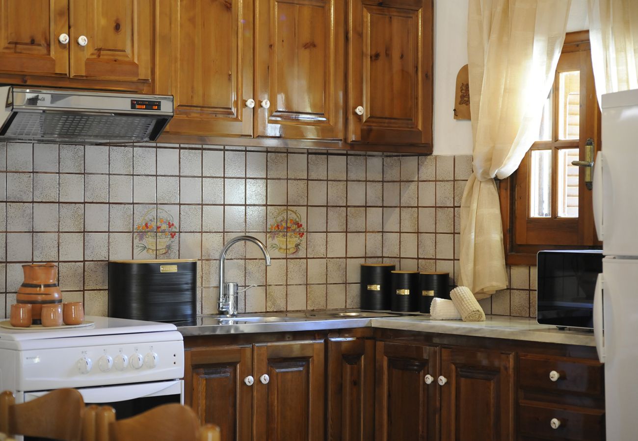 House in Antiperni - Traditional Greek Maisonette in Antiperni village