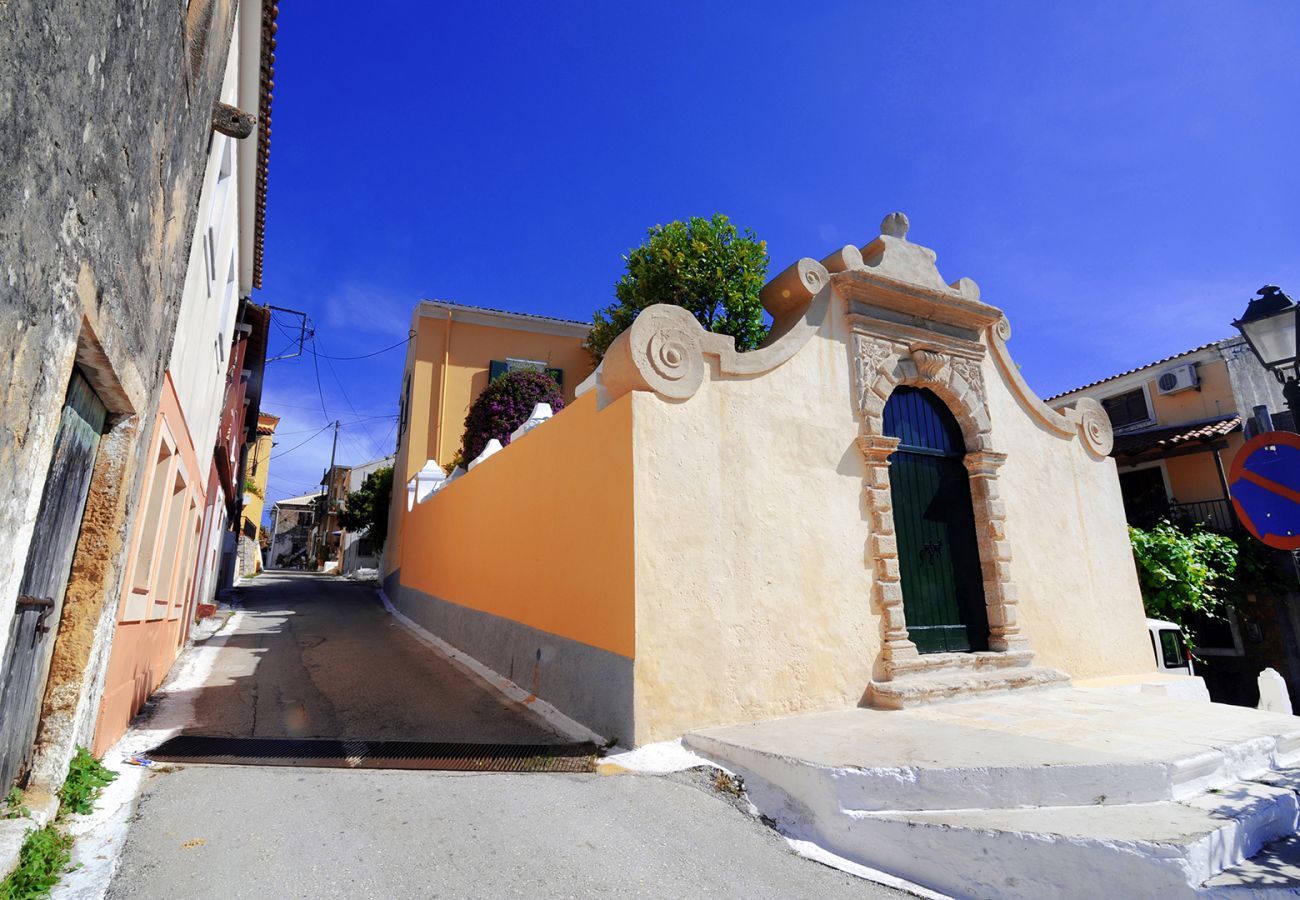 House in Antiperni - Traditional Greek Maisonette in Antiperni village