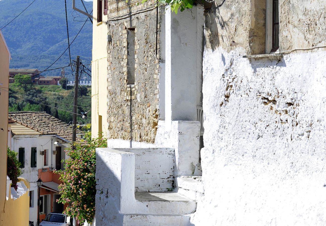 House in Antiperni - Traditional Greek Maisonette in Antiperni village